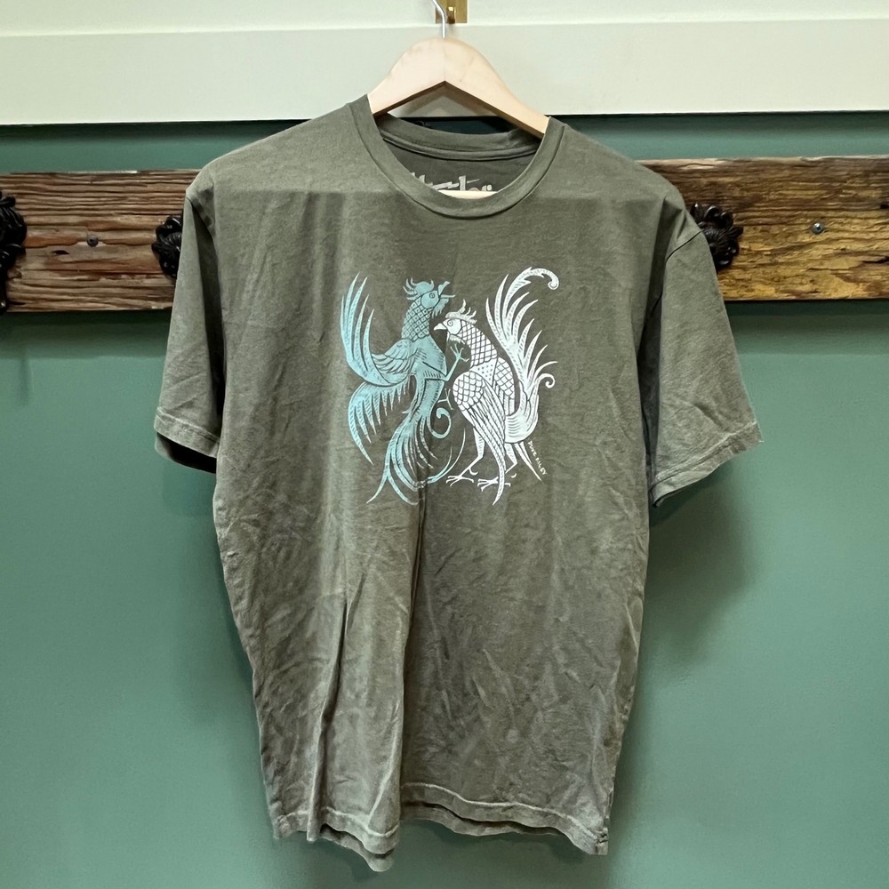 Howler Bros Mens Large Olive Green Fighting Roosters Graphic T-Shirt Cotton